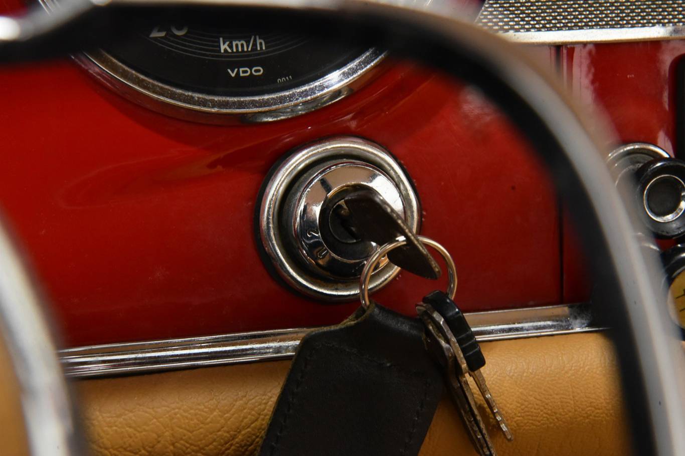 MERCEDES-BENZ SL 230 24