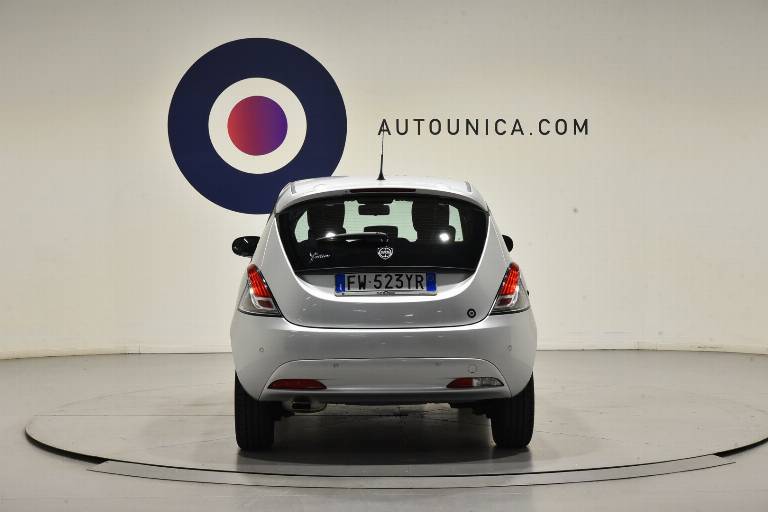 LANCIA Ypsilon 6