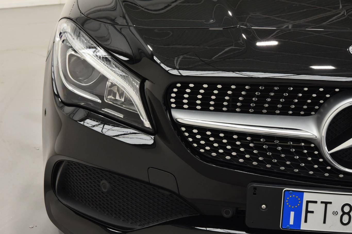 MERCEDES-BENZ CLA 180 17