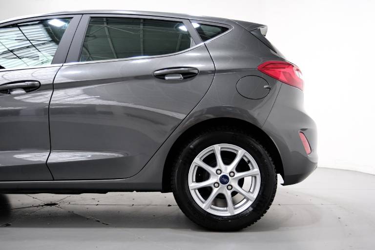 FORD Fiesta 41