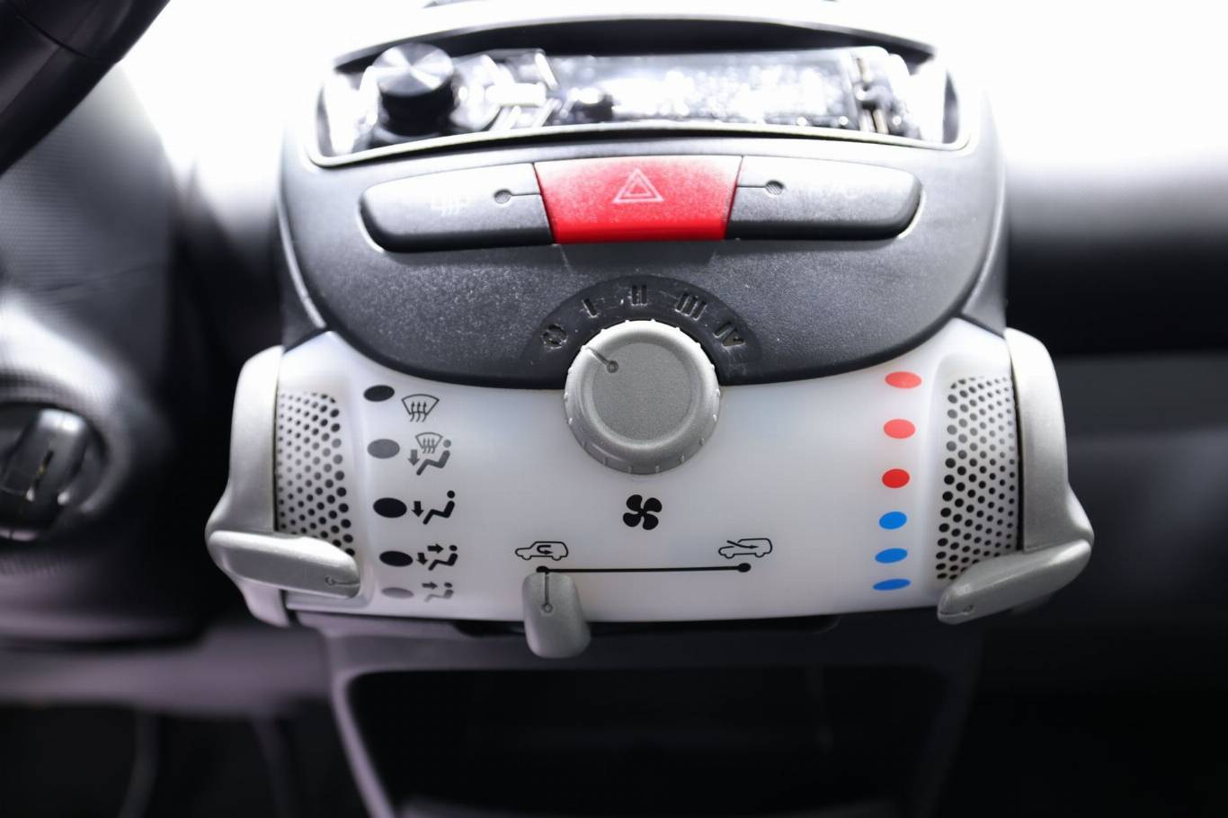 TOYOTA Aygo 24