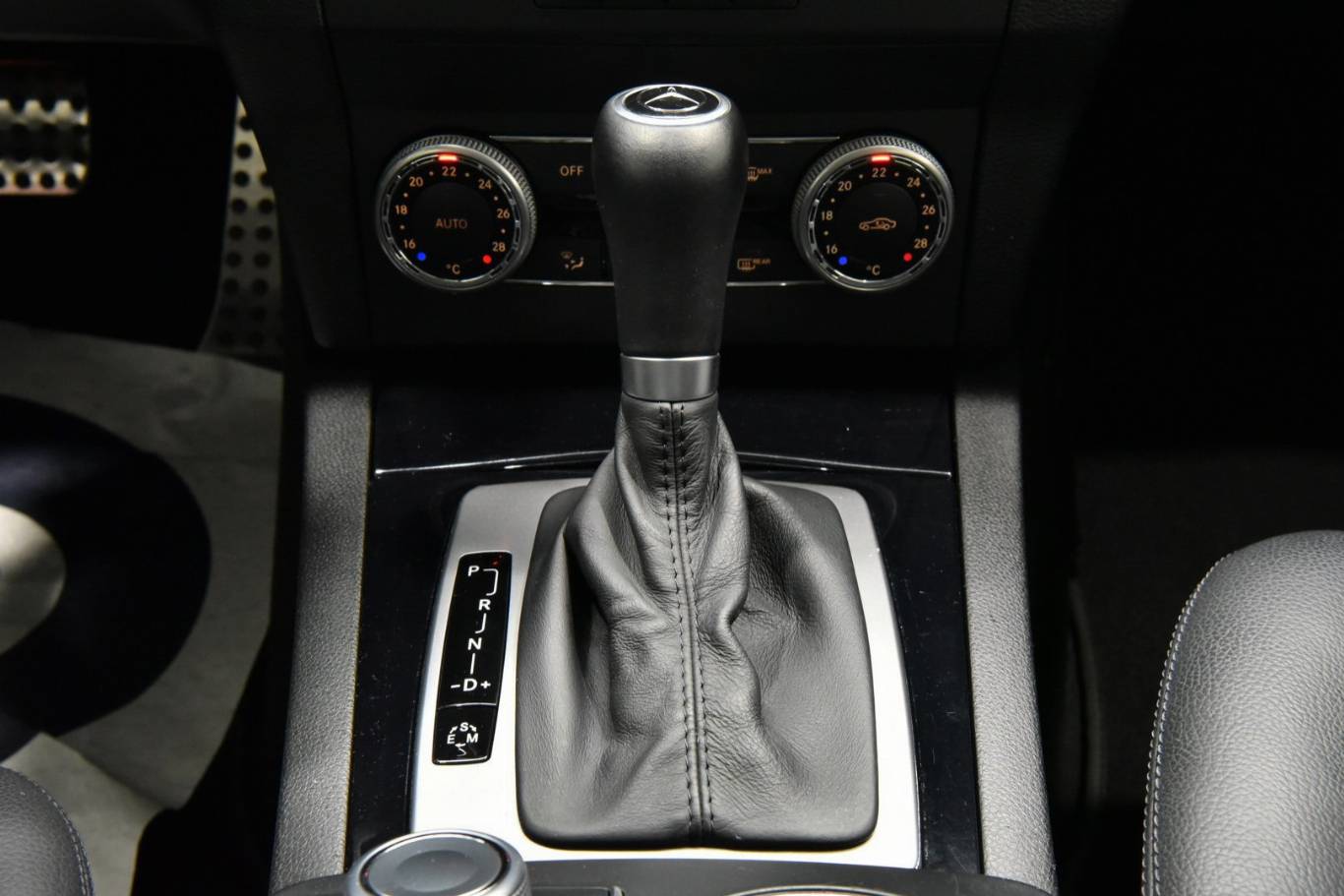 MERCEDES-BENZ GLK 220 9