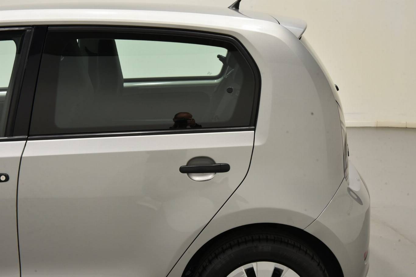VOLKSWAGEN Up! 37