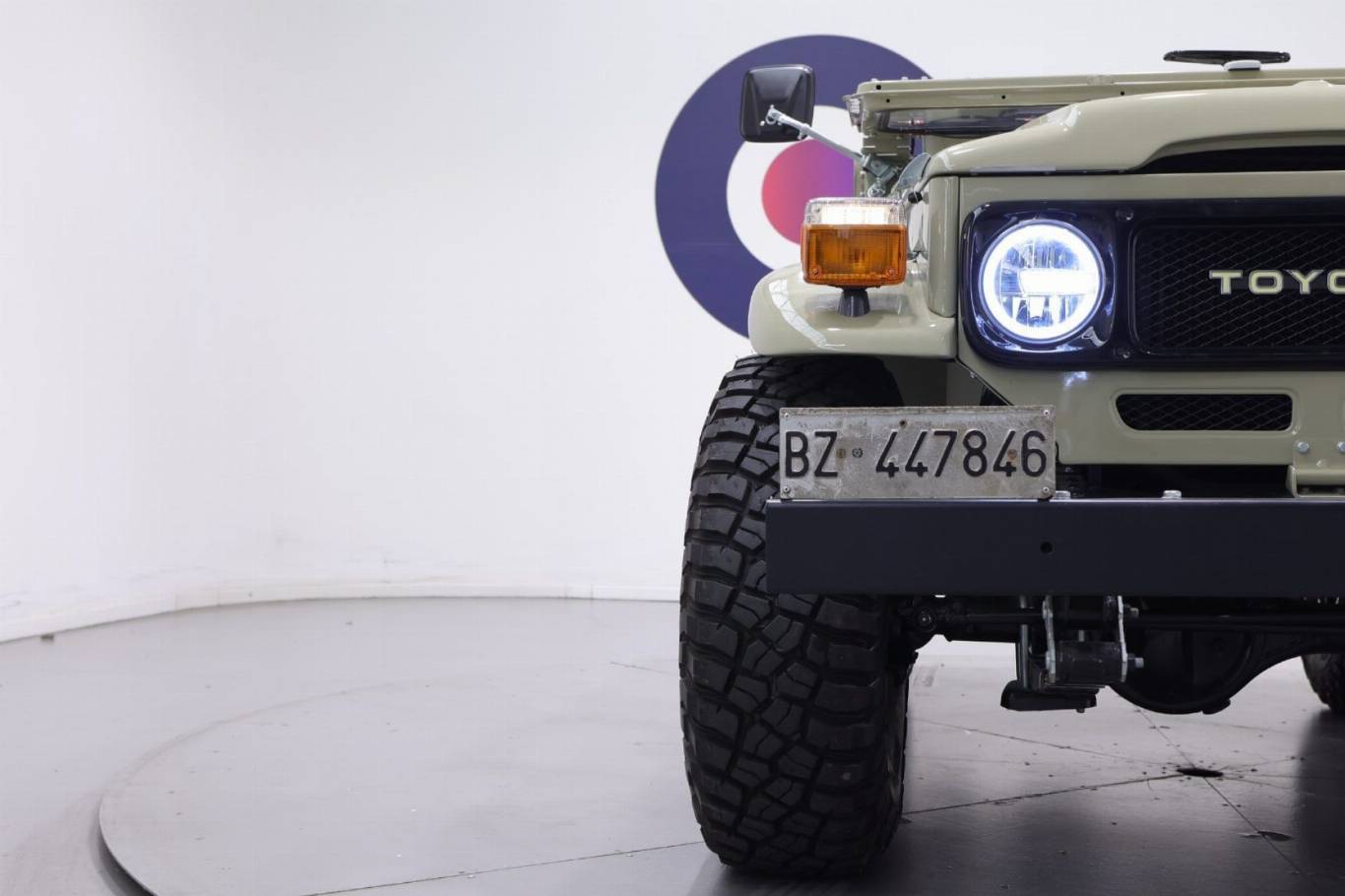 TOYOTA Land Cruiser 32