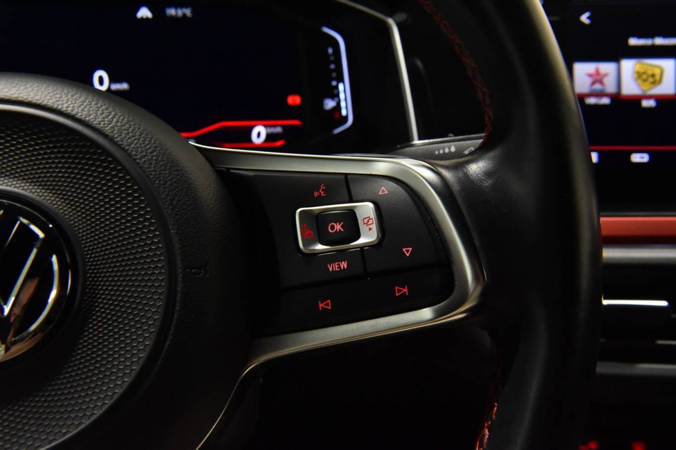 VOLKSWAGEN Polo GTI 8
