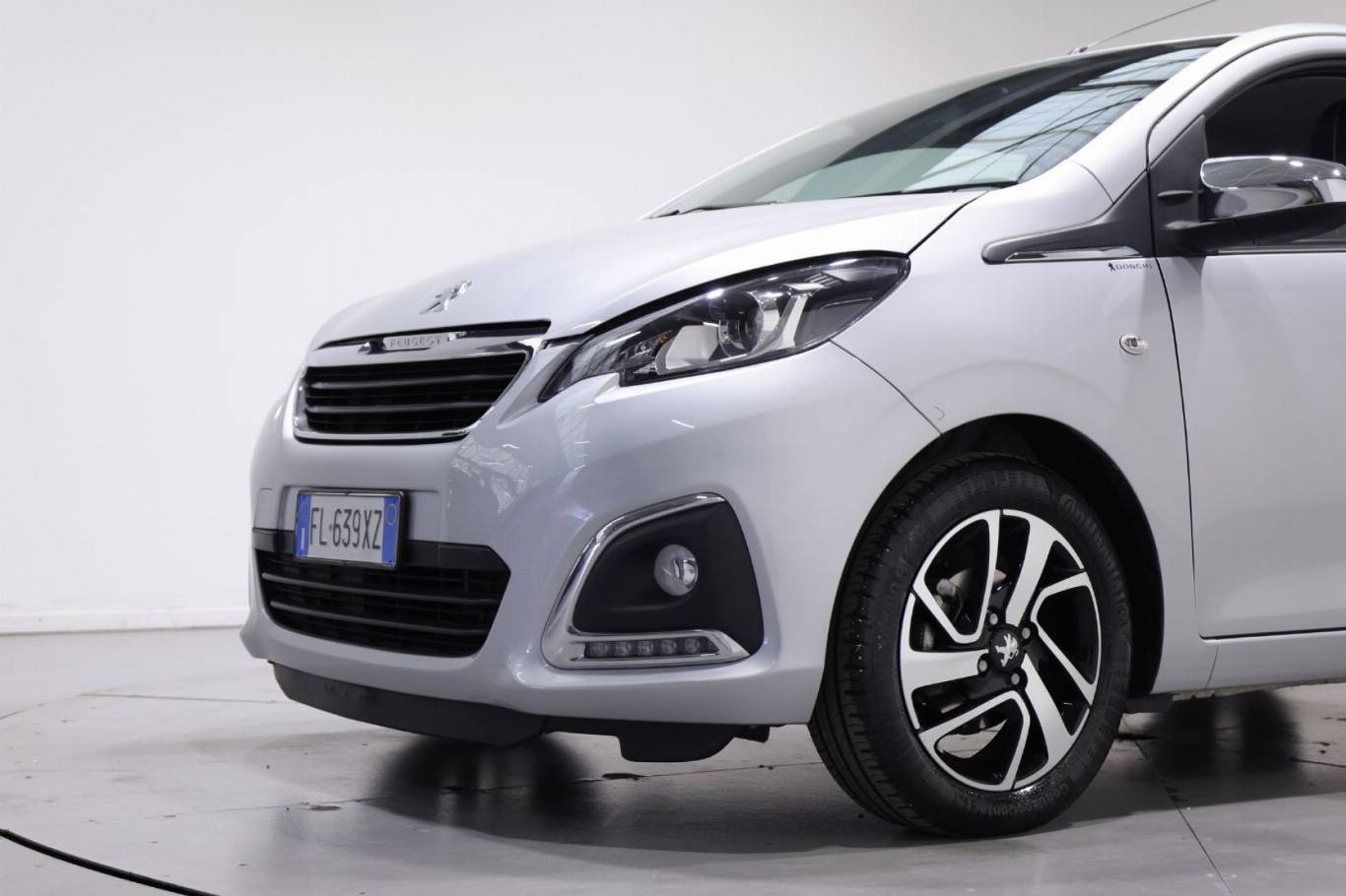PEUGEOT 108 11
