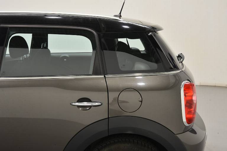 MINI Countryman 44