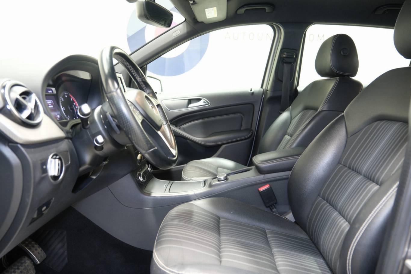 MERCEDES-BENZ B 180 20