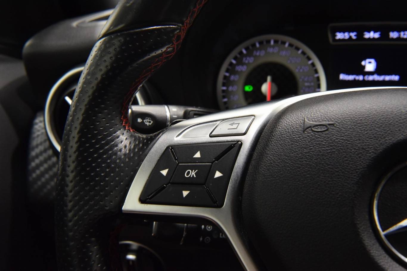 MERCEDES-BENZ A 180 9