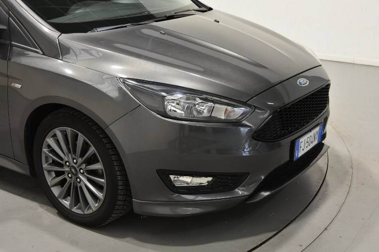 FORD Focus 38