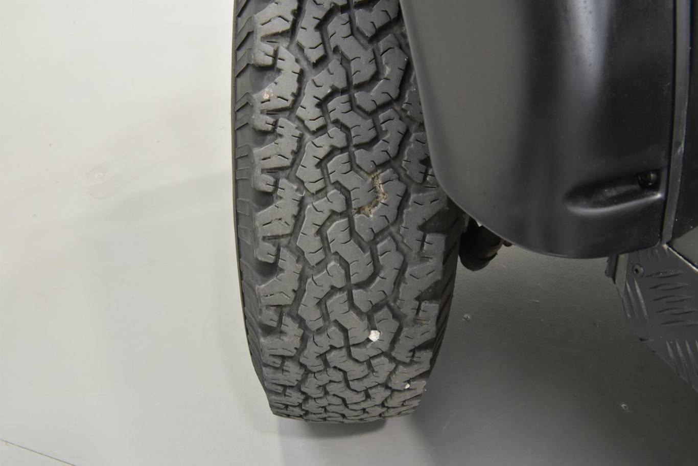 LAND ROVER Defender 13