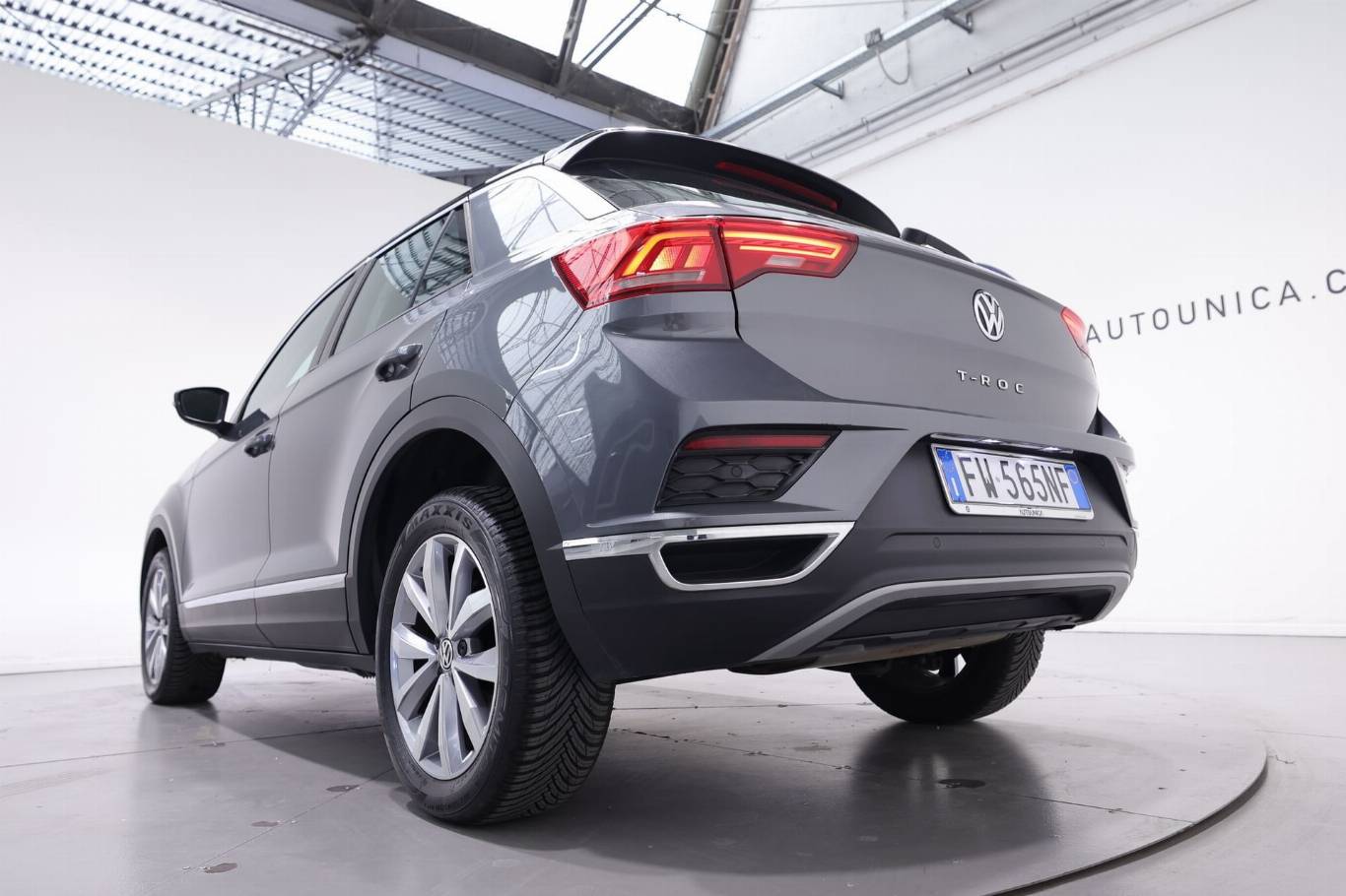 VOLKSWAGEN T-Roc 42