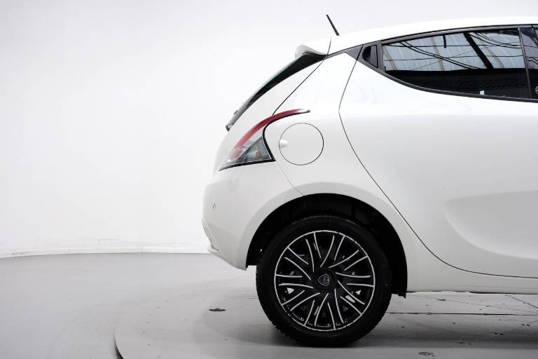 LANCIA Ypsilon 38