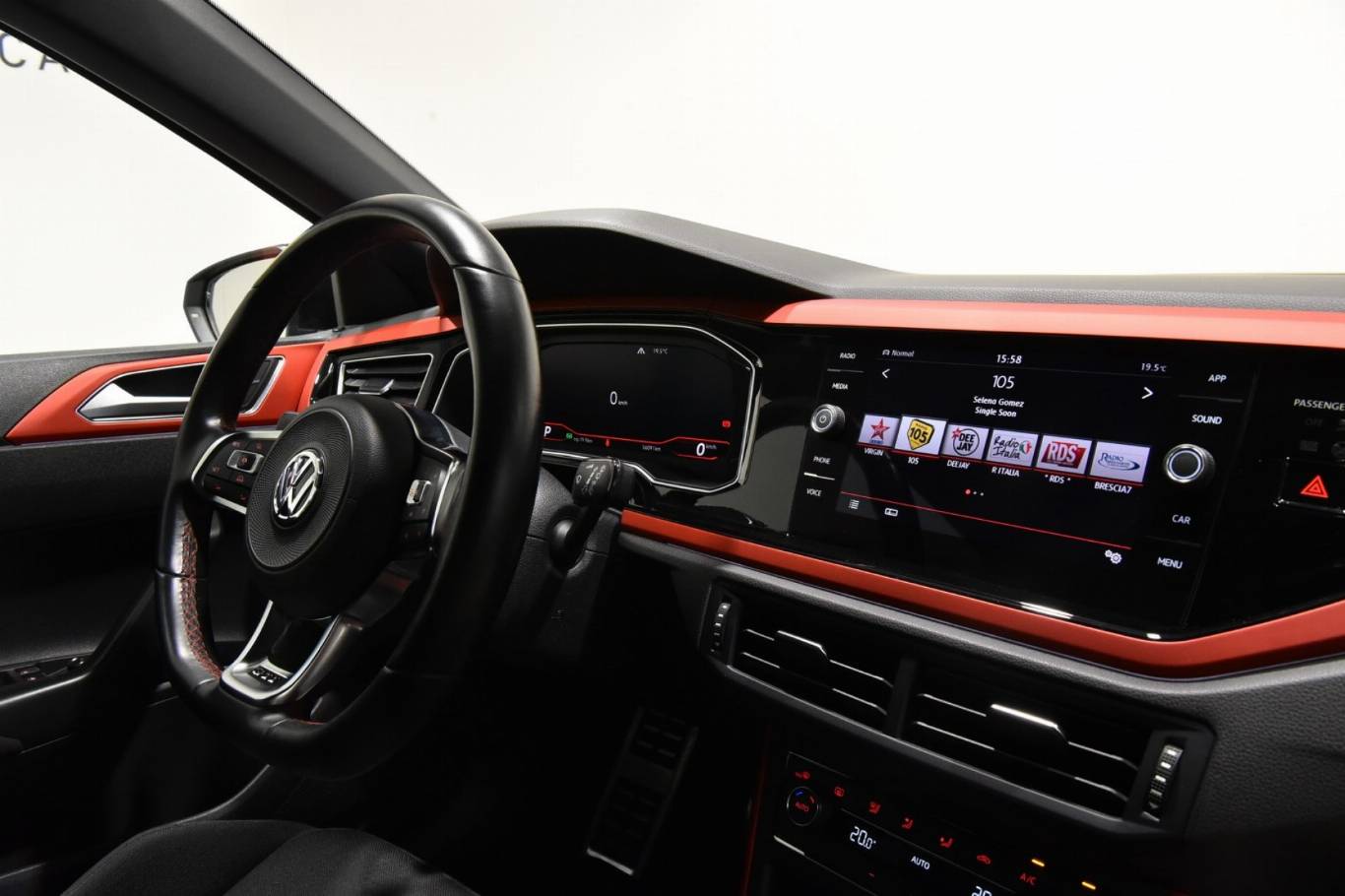 VOLKSWAGEN Polo GTI 28