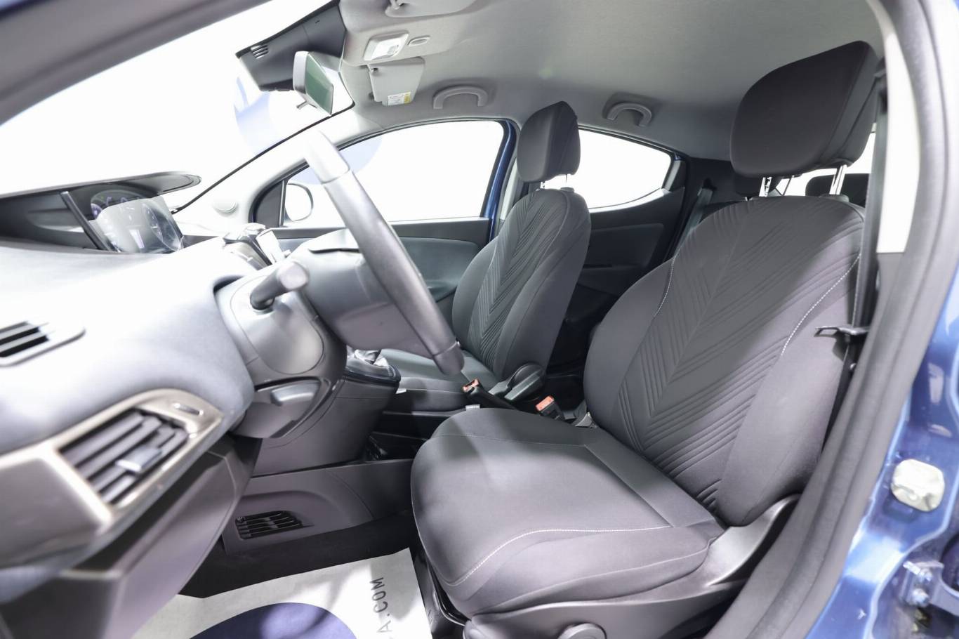 LANCIA Ypsilon 15