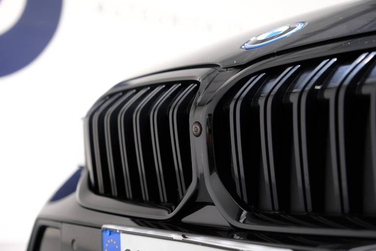 BMW 320 51