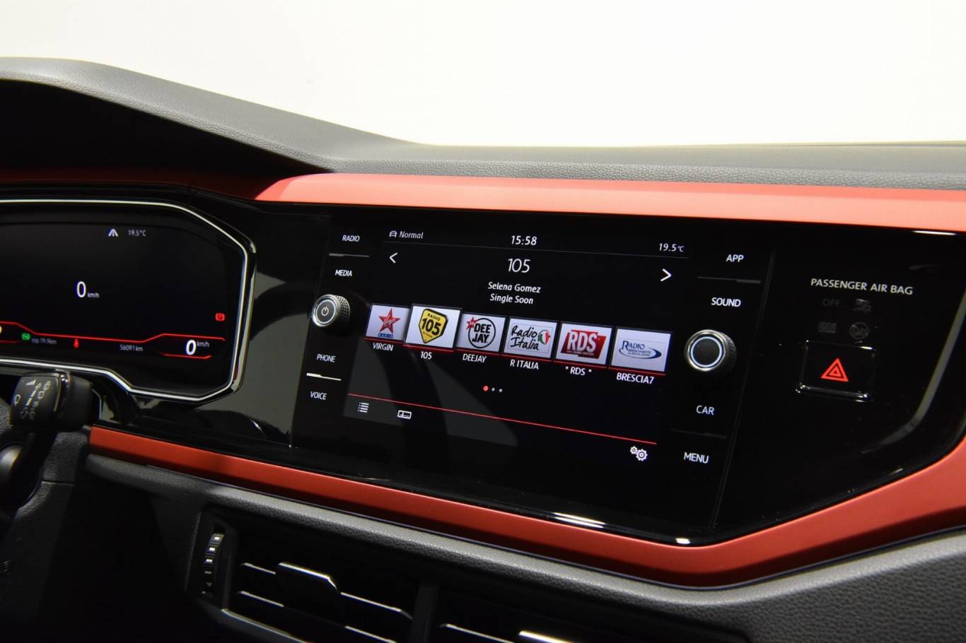 VOLKSWAGEN Polo GTI 38