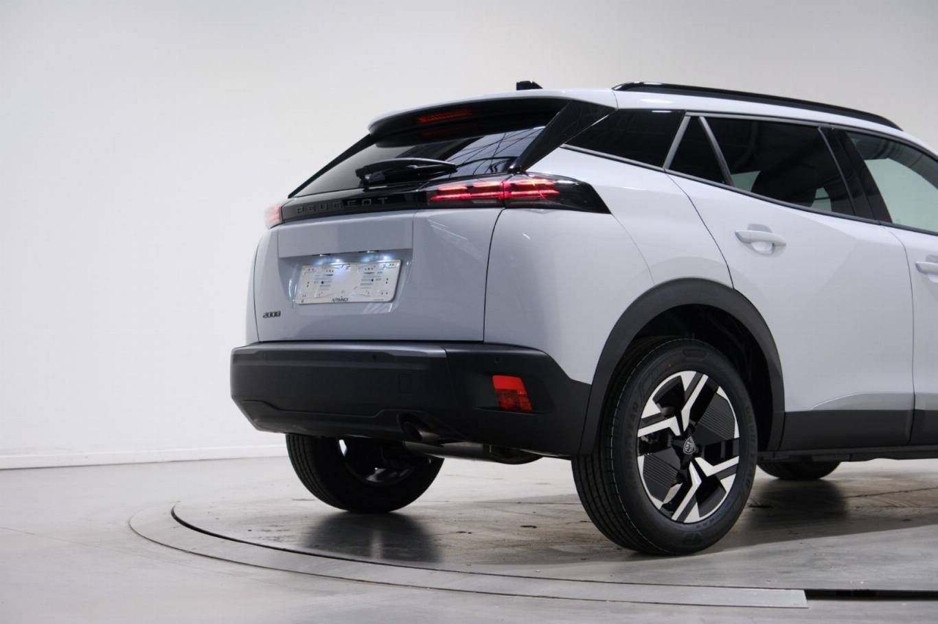PEUGEOT 2008 13