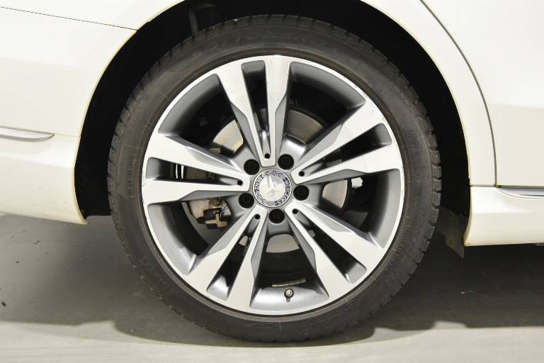 MERCEDES-BENZ C 220 33
