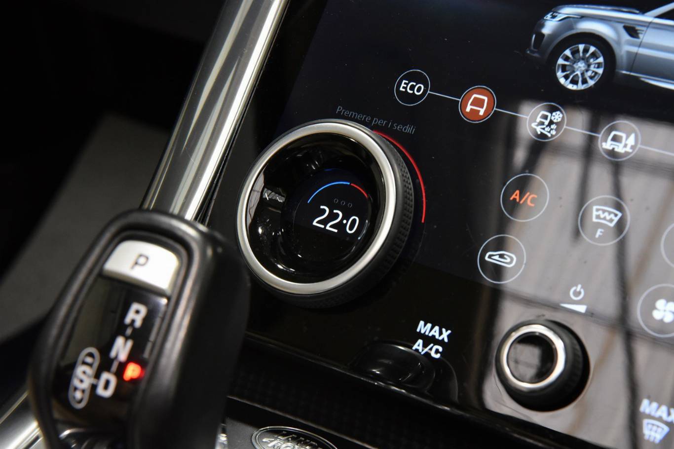 LAND ROVER Range Rover Sport 38