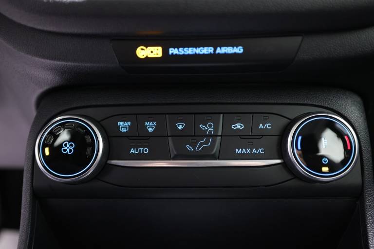 FORD Fiesta 25