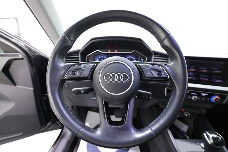 AUDI A1 7