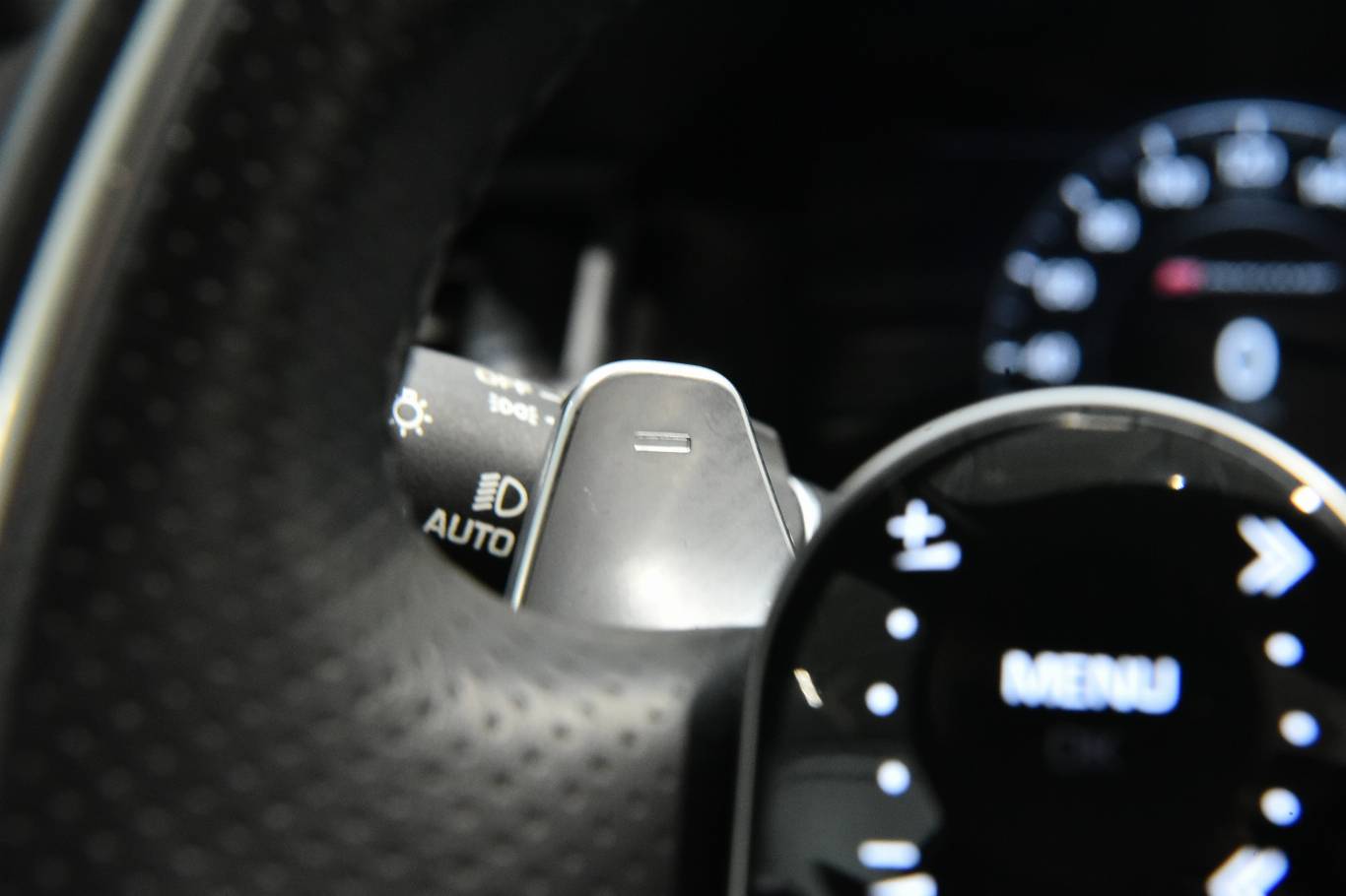 LAND ROVER Range Rover Velar 27