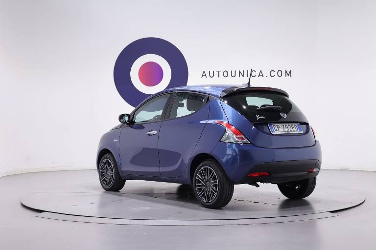 LANCIA Ypsilon 7