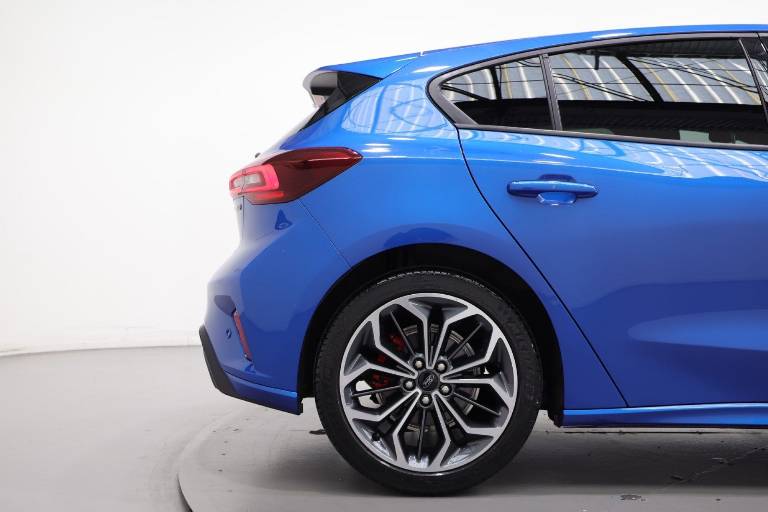 FORD Focus 44