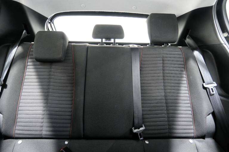 PEUGEOT 208 35