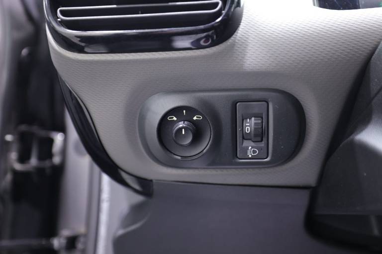 CITROEN C4 Cactus 23