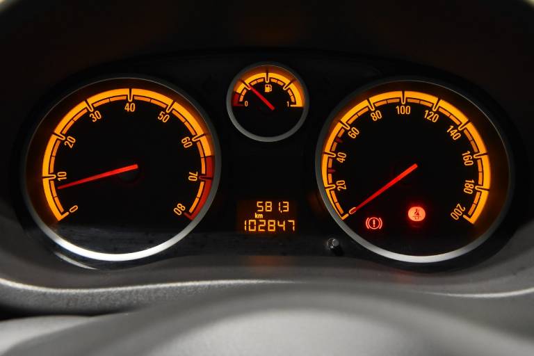 OPEL Corsa 27