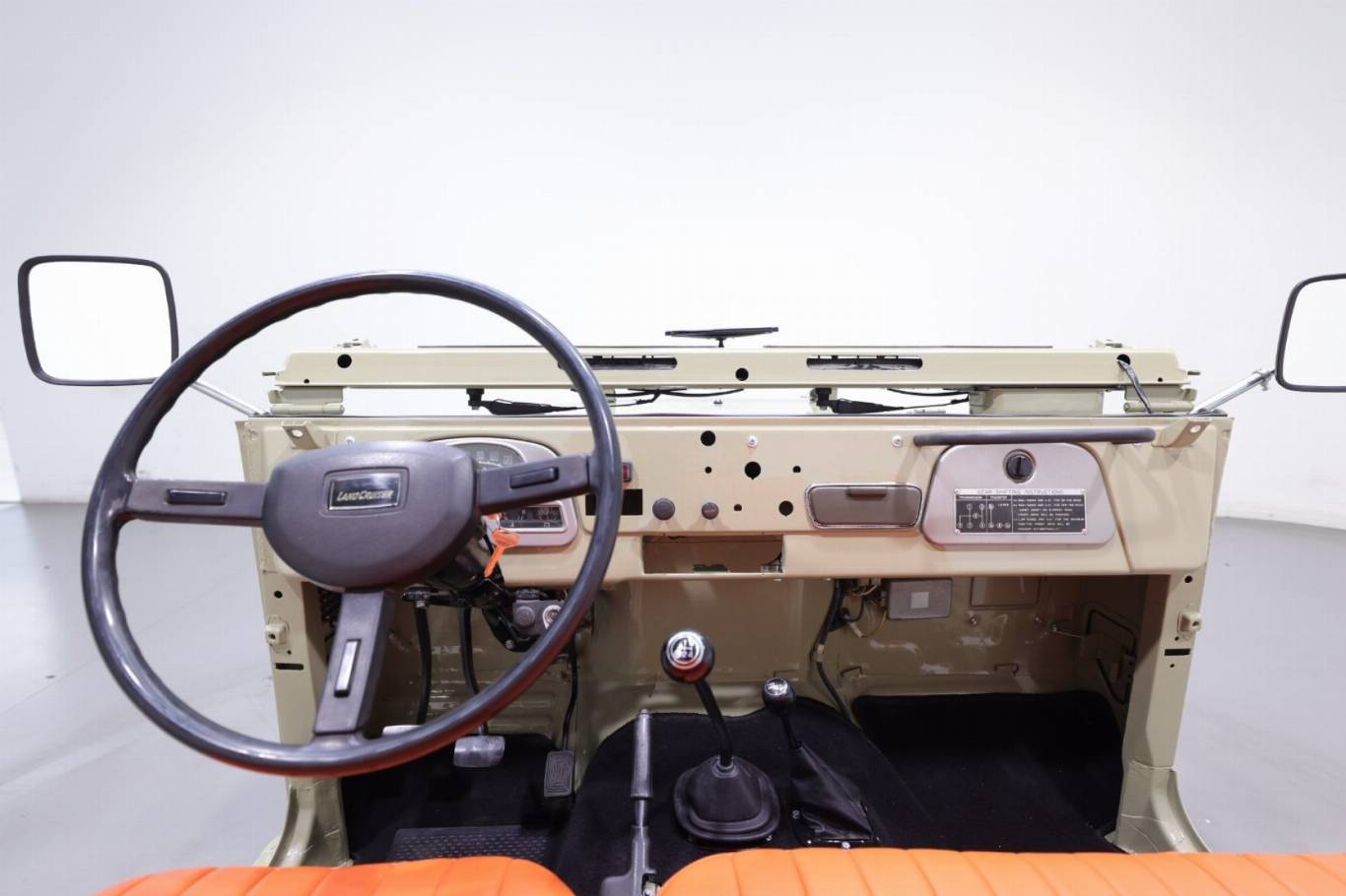 TOYOTA Land Cruiser 23