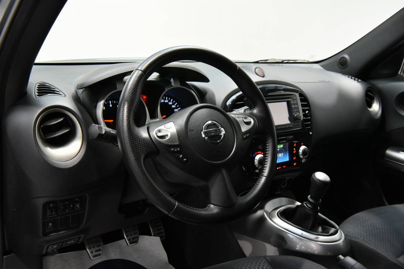 NISSAN Juke 3