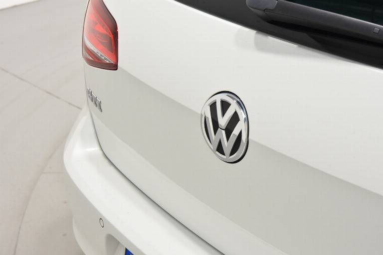 VOLKSWAGEN Golf GTI 55