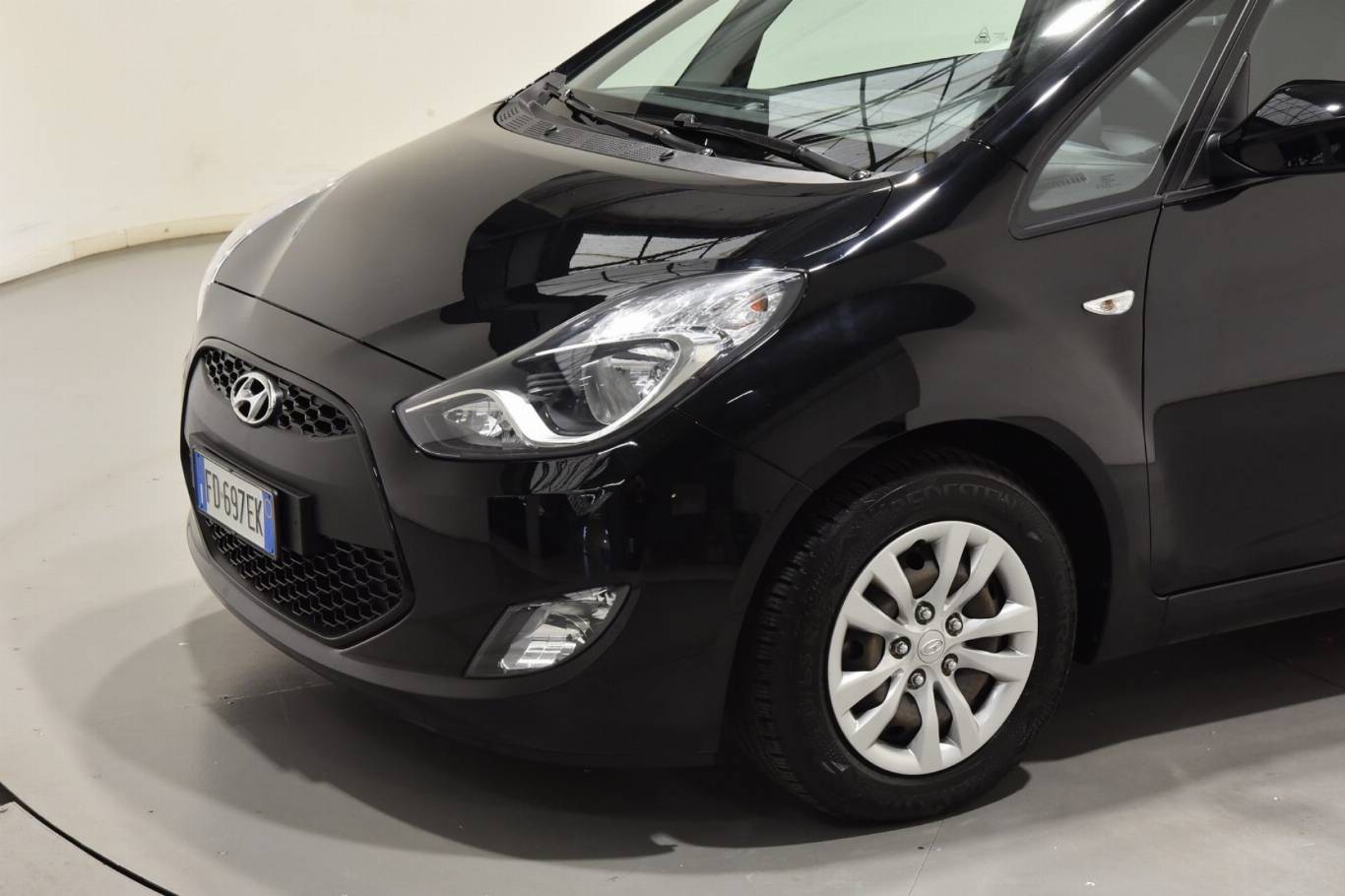 HYUNDAI IX20 16