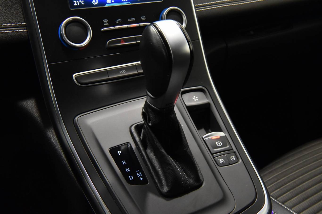 RENAULT Grand Scenic 25