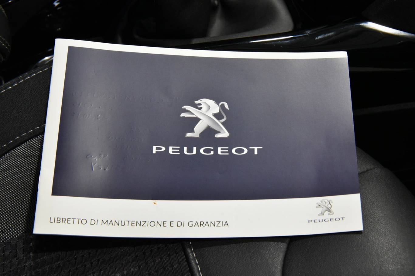 PEUGEOT 2008 55