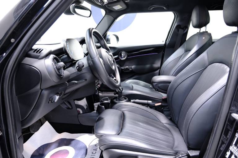 MINI Cooper 19