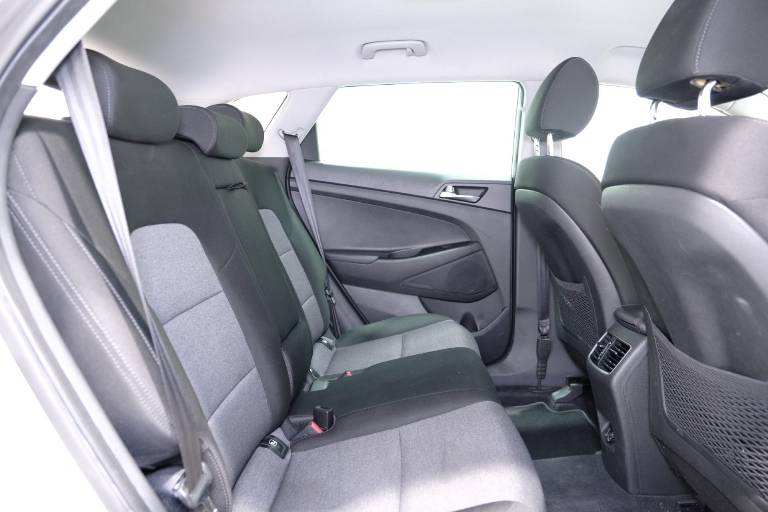 HYUNDAI Tucson 57