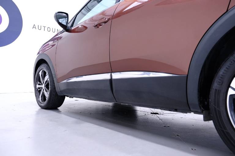 PEUGEOT 3008 75