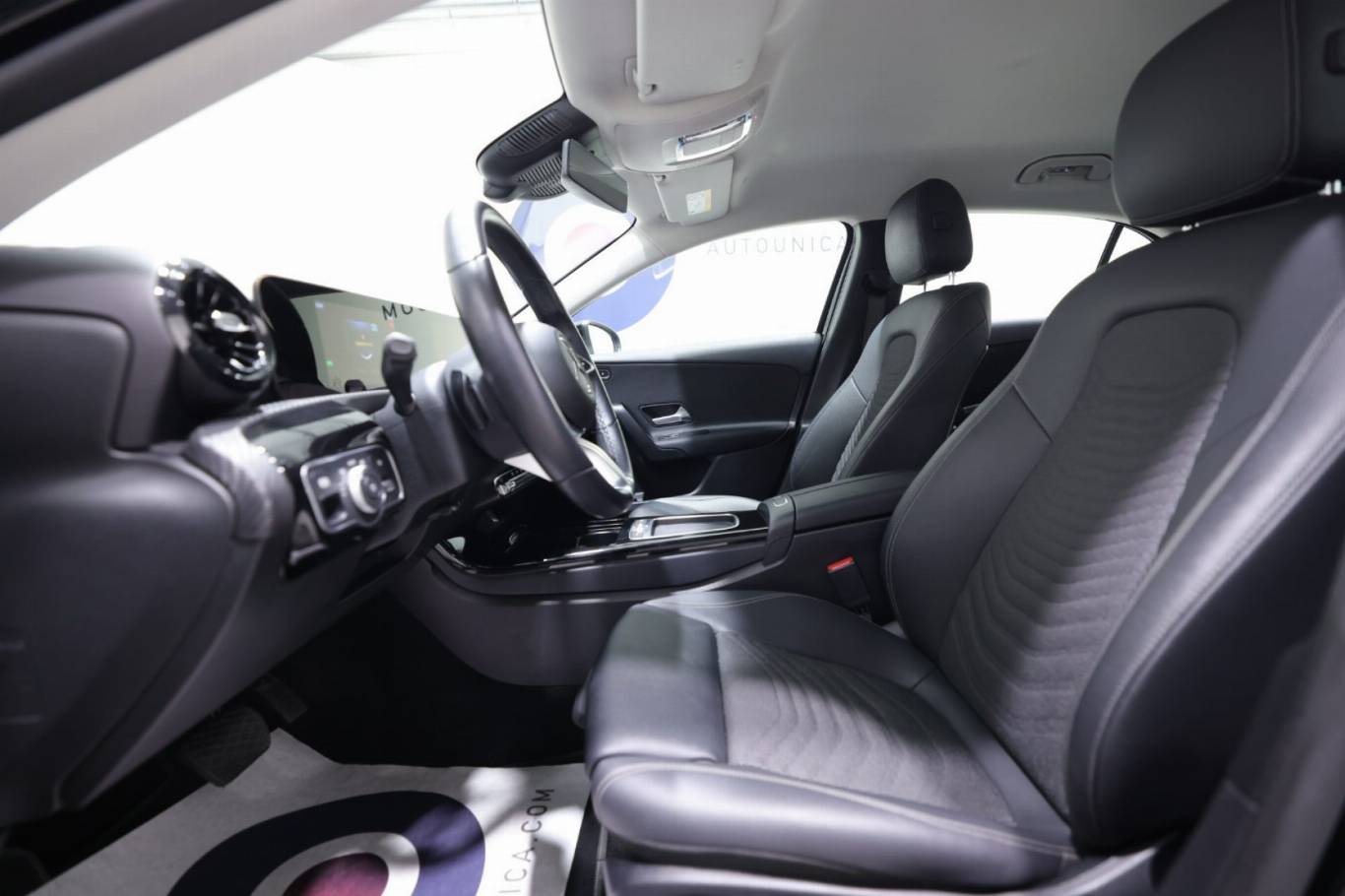 MERCEDES-BENZ A 180 21