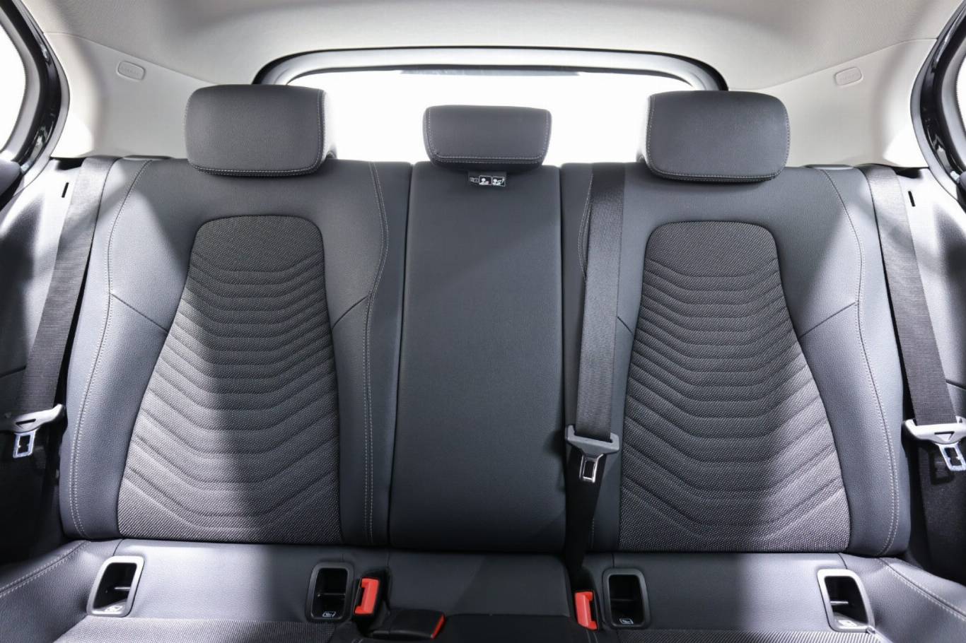 MERCEDES-BENZ A 180 38