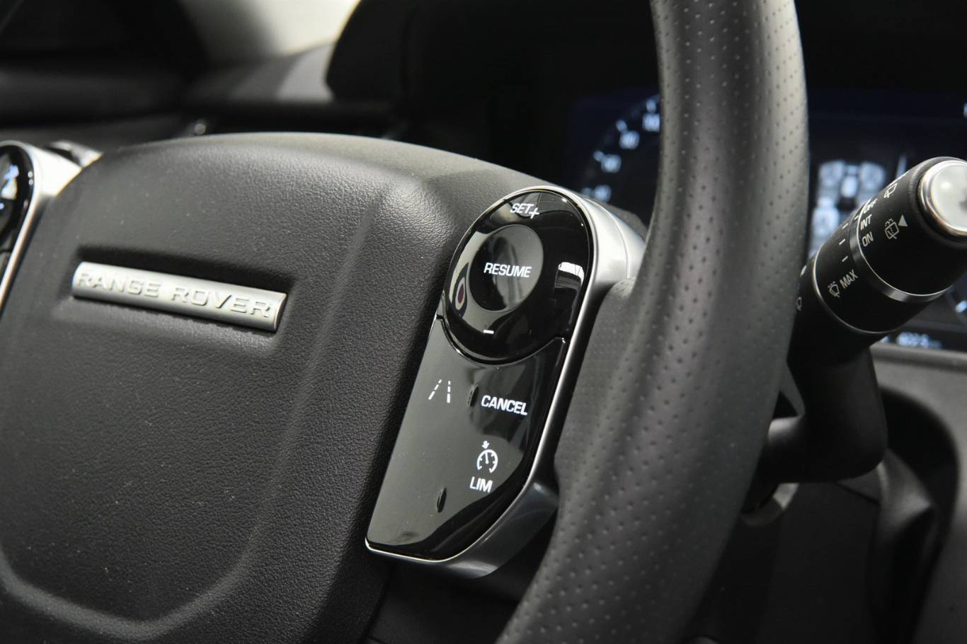 LAND ROVER Range Rover Velar 42