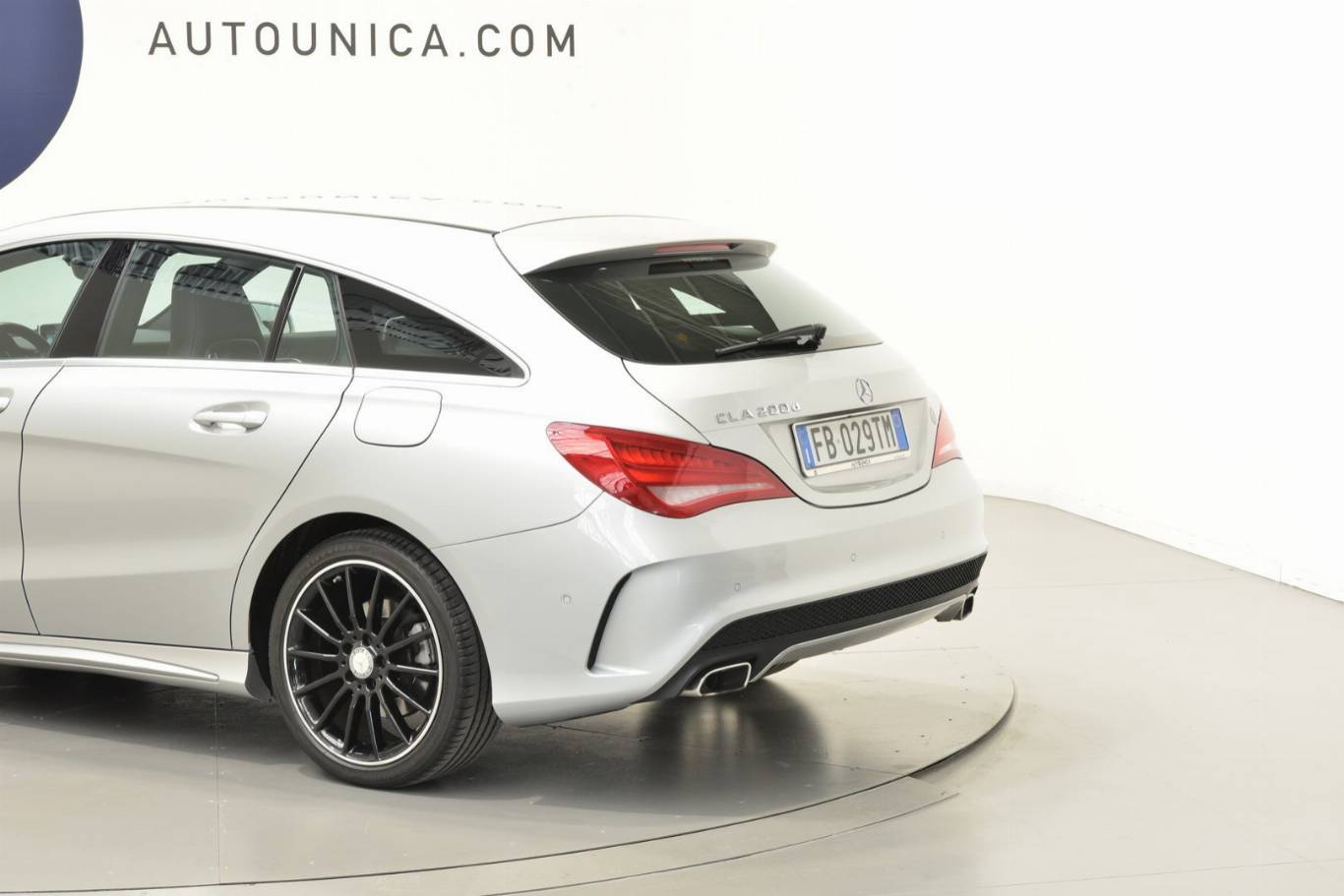 MERCEDES-BENZ CLA 200 40