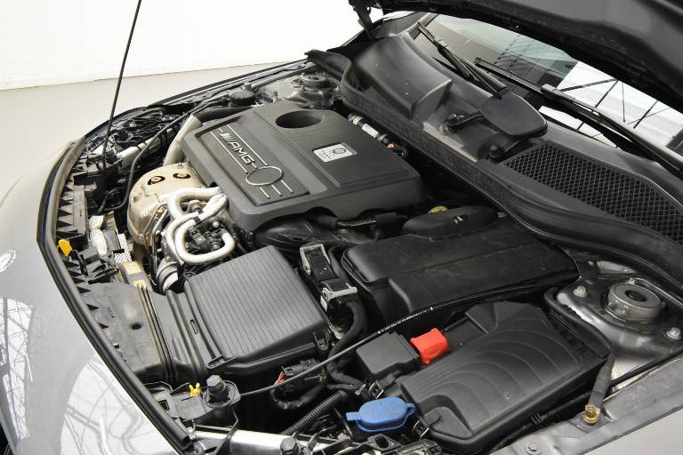 MERCEDES-BENZ A 45 AMG 16