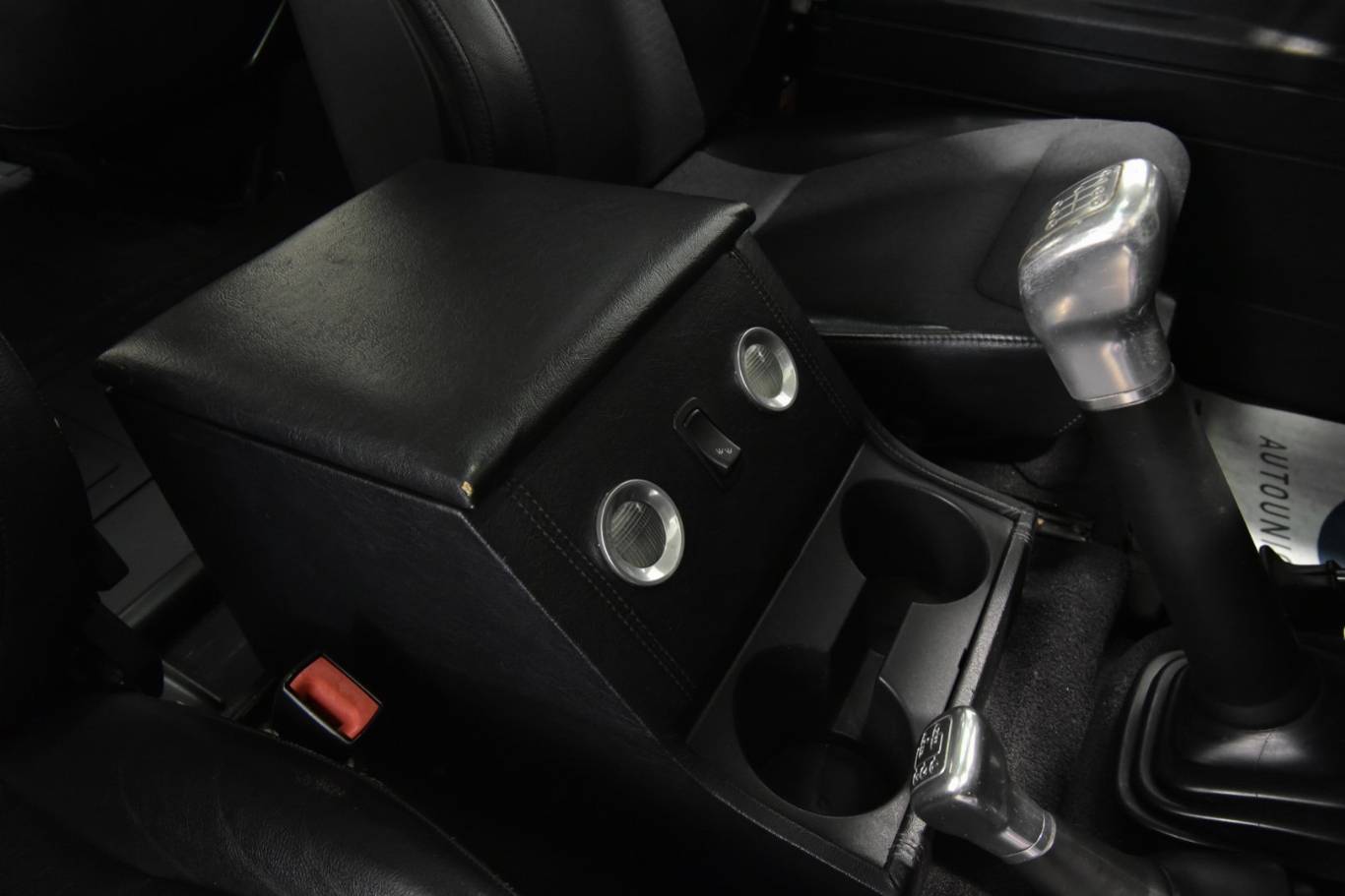 LAND ROVER Defender 22