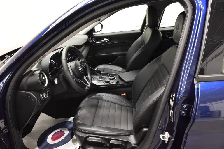 ALFA ROMEO Giulia 4