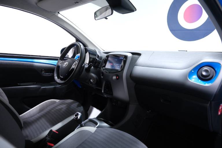 TOYOTA Aygo 52