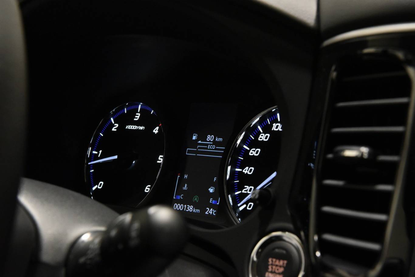 MITSUBISHI Outlander 39